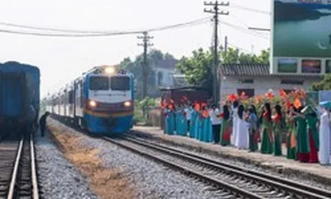Sáng nay - 30/10, một đoàn tàu đặc biệt vừa khởi hành từ ga Hà Nội