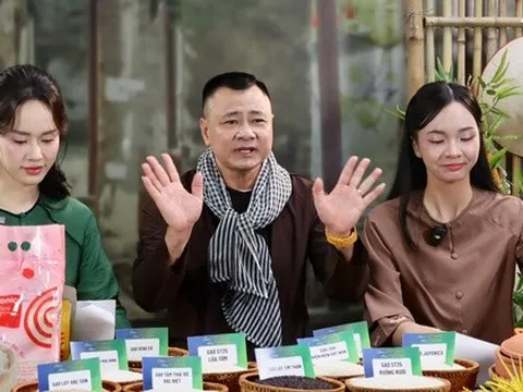 NSND Tự Long bán gần 6 tấn gạo sau 2 tiếng livestream