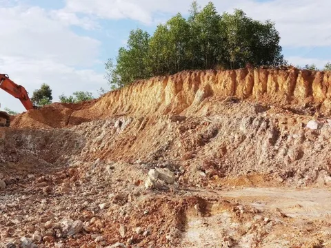 Quảng Ngãi hủy kết quả trúng đấu giá 7 mỏ đất san lấp