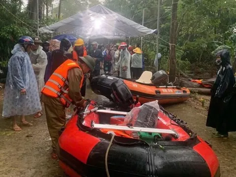Tìm thấy thi thể người đàn ông mất tích khi ra sông vớt gỗ trong mưa lũ