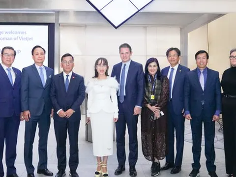 Lãnh đạo HDBank thăm Sàn giao dịch chứng khoán London dịp Tổng Bí thư thăm chính thức Vương quốc Anh