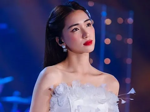 Hòa Minzy lên tiếng gấp