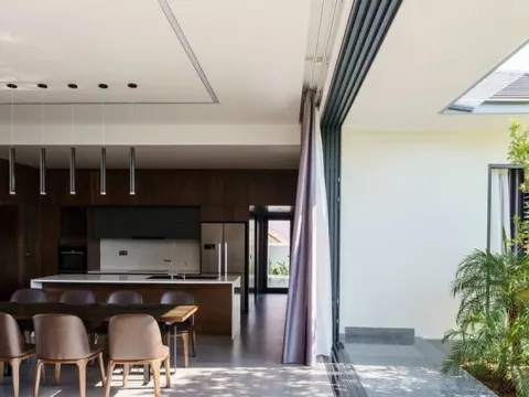 Căn nhà ngoại ô 'xoá nhoà' khoảng cách 3 thế hệ