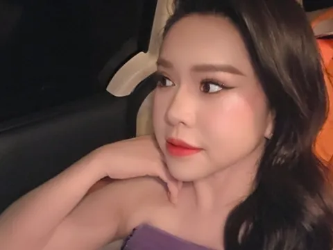 Nữ nghệ sĩ là hậu duệ gia tộc nổi tiếng, gia đình liên tiếp gặp biến cố: Có chồng 12 năm mới công khai