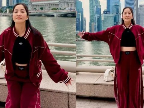 Không nhận ra Khánh Thi khi ở Singapore chữa bệnh