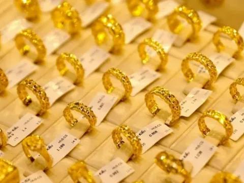 Ngày 15/11: Giá vàng nhẫn, vàng miếng tiếp tục giảm mạnh