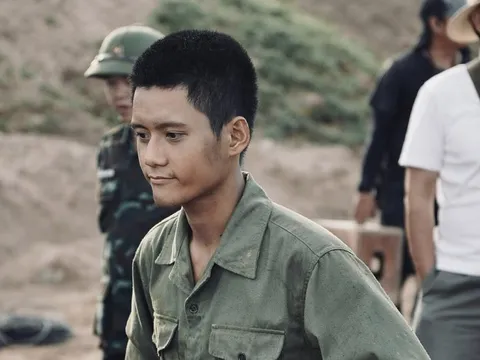 Nam diễn viên Mưa Đỏ kêu cứu