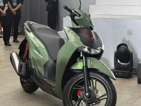 Bảng giá xe máy Honda SH mới nhất tháng 11/2025