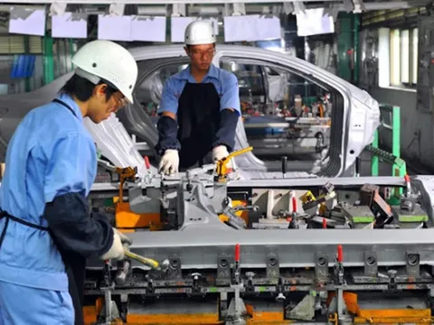 Thu ngân sách từ xuất nhập khẩu gần 380.000 tỷ đồng