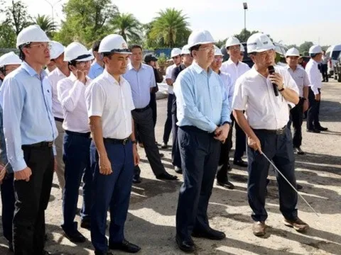 Những cây số Vành đai 3 đầu tiên sắp thông xe đạt tiến độ