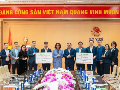 Vinachem cam kết tài trợ toàn bộ hóa chất khử khuẩn và xử lý nguồn nước sau mưa lũ cho các tỉnh miền Trung, Tây Nguyên