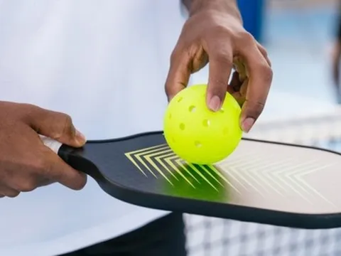 4 tư thế đánh pickleball dễ gây chấn thương, thậm chí rách cơ nếu không khởi động đúng đủ
