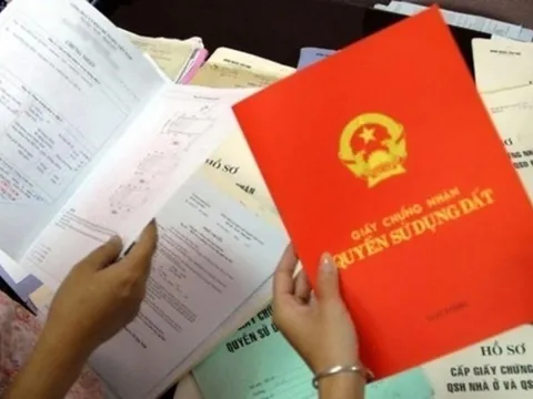 Muốn tách sổ đỏ mà không muốn chuyển đất nông nghiệp sang thổ cư, phải làm sao?