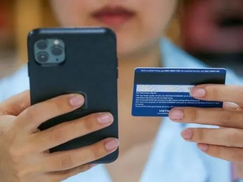 Trường hợp nào bị phong tỏa tài khoản ngân hàng từ ngày 1/1/2026?