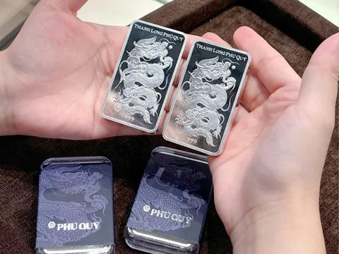 Giá bạc tiếp tục bứt phá, người mua lãi 99% từ đầu năm