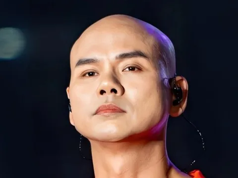Ca sĩ Phan Đinh Tùng đính chính