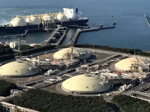 Vừa tuyên bố sẽ không từ bỏ năng lượng Nga chưa được bao lâu, quốc gia châu Á lại sắp phải ‘quay xe’, nguyên nhân đến từ đâu?