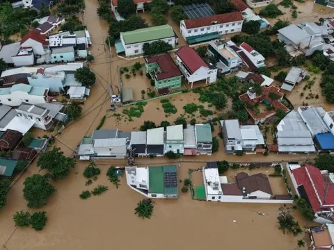 Bộ Xây dựng nói về việc xây nhà chống bão lũ cho người dân