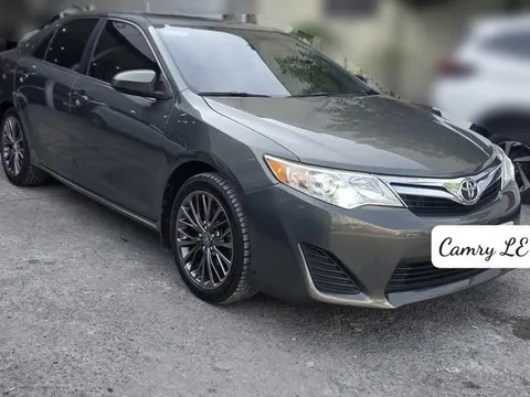 Bỏ 650 triệu đồng mua được Camry nhập Mỹ: Chỉ ngang tiền lăn bánh City bản 'full', 10 túi khí, từng là ao ước của nhiều người Việt