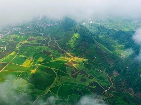 Điểm miền núi phía Bắc nhiều người đang rủ nhau đi: Càng cuối năm càng đông, có đặc sản "hiếm" ở Việt Nam