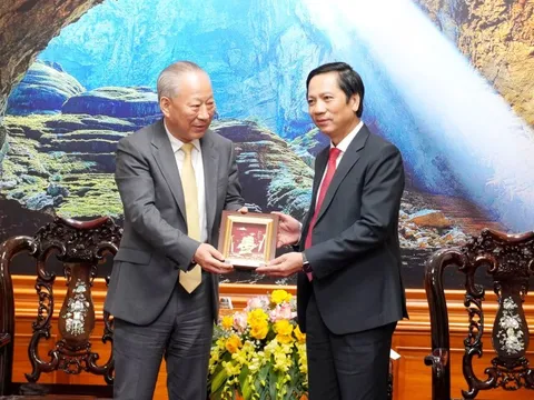 Tập đoàn Xây dựng Thái Bình Dương của Trung Quốc đã ký hợp tác với Hà Nội để xây metro số 5 Văn Cao - Hòa Lạc 74.000 tỷ, muốn đầu tư vào Quảng Trị