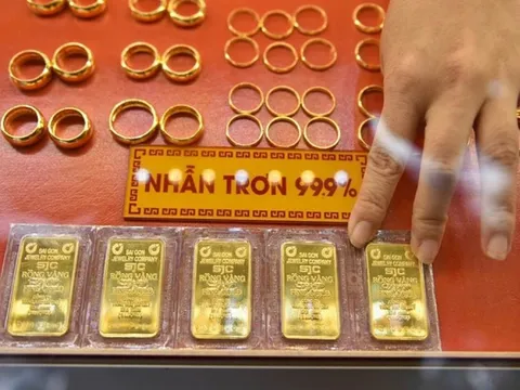 Giá vàng SJC lập kỷ lục mới, hơn 157 triệu đồng/lượng