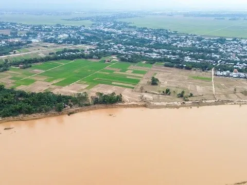Đà Nẵng: Sạt lở bủa vây, hàng trăm hộ dân sống trong nỗi lo mất đất, mất đường