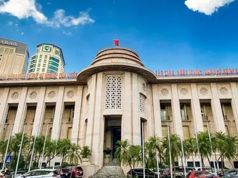 Lãi suất liên ngân hàng giảm sâu, NHNN giảm mạnh lượng OMO chào thầu