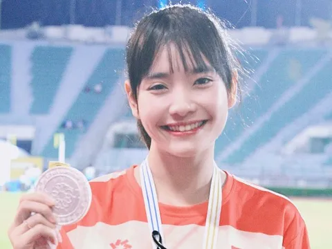 Gặp hotgirl Việt Nam 19 tuổi hot rần rần trên báo Thái Lan, thẹn thùng khi được gọi là "nàng tiên điền kinh"