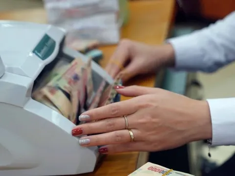 Vì sao lãi suất huy động tăng mạnh cuối năm?