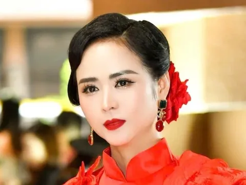 Thanh Hương Bùi làm rõ lý do dừng thiết kế 75 bộ trang phục cho Miss Cosmo 2025