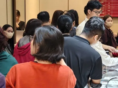 Giá vàng bật tăng mạnh nhờ một tín hiệu từ Mỹ, chuyên gia nói gì?