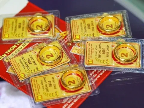 Giá vàng hôm nay 21/12: Giá vàng trong nước ngược chiều thế giới