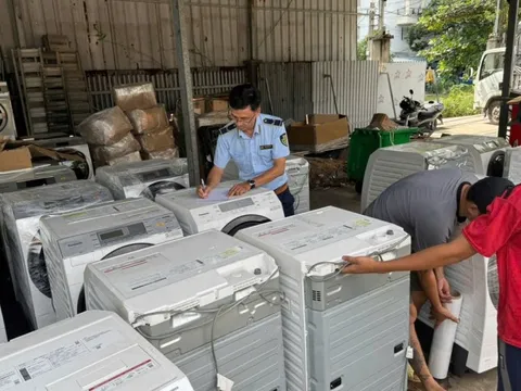 TPHCM: Phát hiện kho máy giặt, điều hòa không khí thuộc diện cấm nhập khẩu