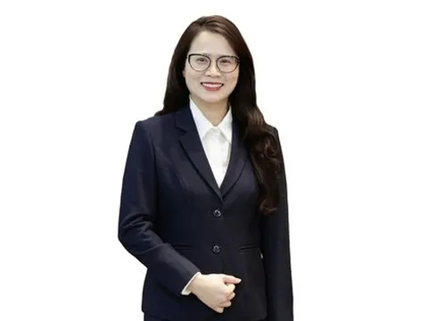 Cùng với ông Nguyễn Đức Thụy, một nữ lãnh đạo của LPBank chính thức tham gia ban điều hành Sacombank