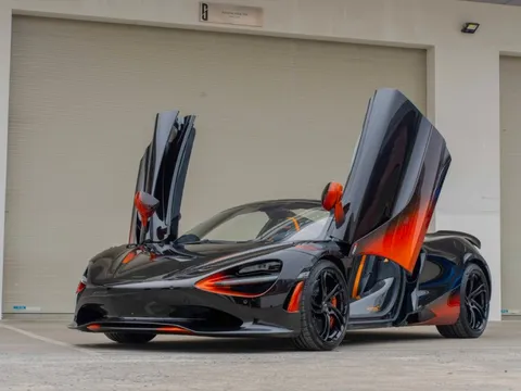 Lớp sơn 4,5 tỷ đồng và hiệu ứng thị giác trên McLaren 750S Spider