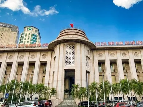 Cập nhật thị trường tiền tệ: NHNN bơm ròng VND, lãi suất qua đêm giảm về vùng 4%, tỷ giá USD tự do lao dốc