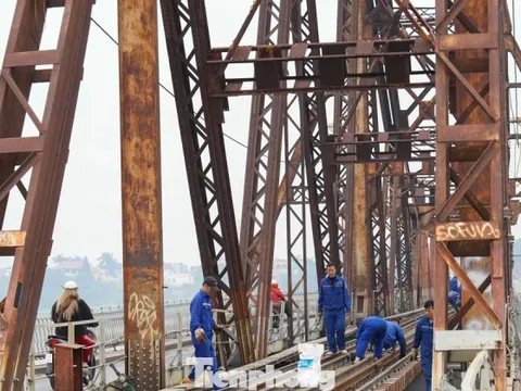Hình ảnh công trường cầu Long Biên trong đợt đại tu quy mô nhất lịch sử