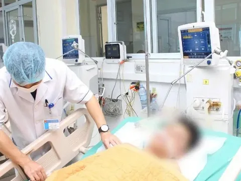 Người đàn ông 26 tuổi nguy kịch vì giải rượu theo cách "lạ đời"