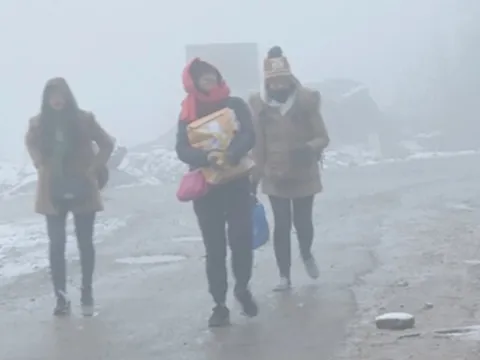 Miền Bắc đón đợt không khí lạnh mạnh "lạ thường", liệu xuất hiện băng giá?