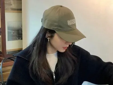 Sau 30 tuổi, chúng ta sống theo chữ “nên” nhiều hơn chữ “muốn”...