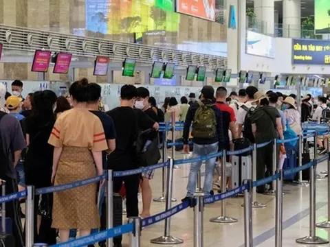 Tỉ lệ chuyến bay đúng giờ năm 2025 giảm mạnh