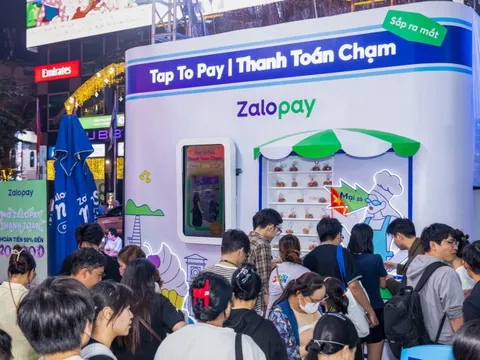 Tính năng Thanh Toán Chạm lần đầu được Zalopay giới thiệu tại New Year Fes