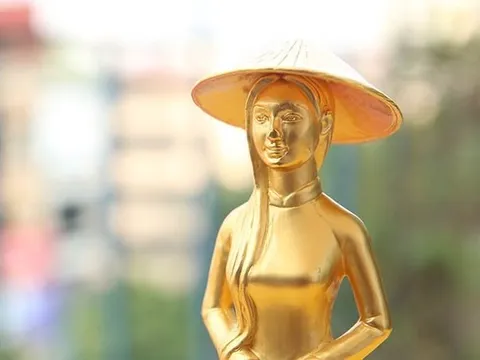 Nữ tiến sĩ sở hữu 47.300 tỷ đồng tài sản, kiếm gấp đôi trong năm qua nhờ cổ phiếu Vietjet