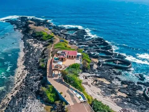 Một đảo miền Trung Việt Nam được vinh danh ngay đầu năm 2026, báo Thái nhận xét: "Đẹp như phim điện ảnh!"