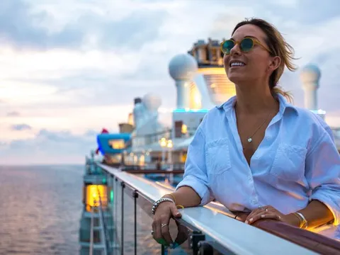 Những người U70 bán nhà mua sự lênh đênh, dưỡng già nhẹ tênh trên du thuyền: "Tôi chỉ cần vui vẻ và tận hưởng cuộc sống"