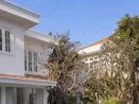 Cả showbiz có đúng 1 người: Nuôi 10 người con không cùng huyết thống, ở biệt thự "khủng" 2.000m²