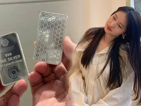 Được mừng cưới 1kg bạc giá khoảng 12 triệu đồng từ năm ngoái, giờ có nên mừng lại bạn phong bì 15 triệu?