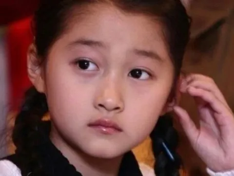 'Em gái quốc dân' của màn ảnh Hoa ngữ, nổi tiếng từ năm 4 tuổi giờ ra sao?