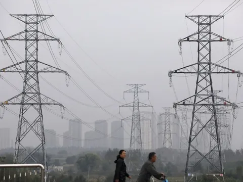 Trung Quốc bất ngờ dừng nhập khẩu điện từ Nga – chuyện gì xảy ra?